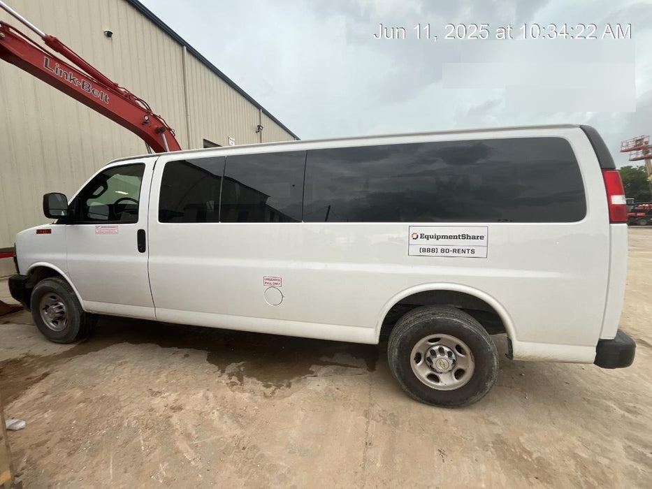 2023 CHEVROLET Express Van - Rental