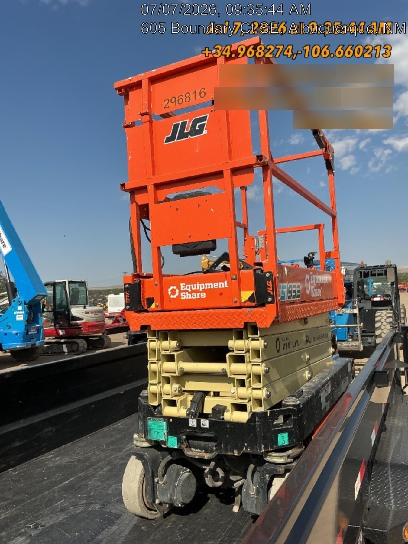 2023 JLG ES1932