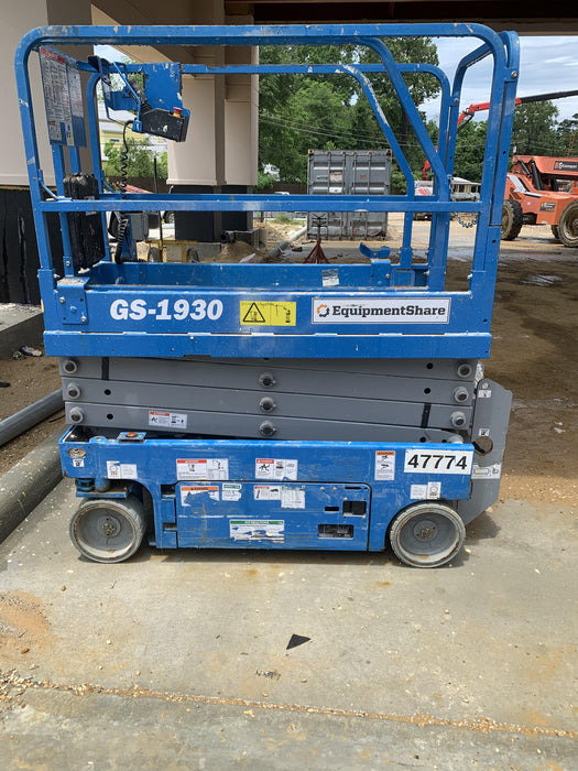 2019 Genie GS-1930 Fixed Rails with Chain Entry