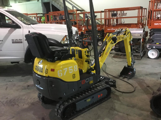 2017 Wacker Neuson 803 Wacker Neuson 803 Mini - Canopy Base/12" Bucket