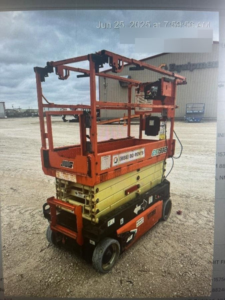 2021 JLG ES1932