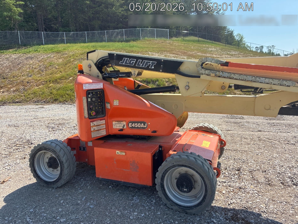 2019 JLG E450AJ