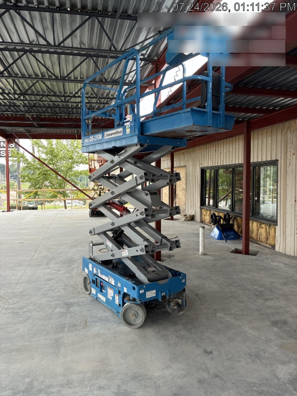 2020 Genie GS-1930 Solid Non Marking Tires, Beacon, Folding rails with half height swing gate