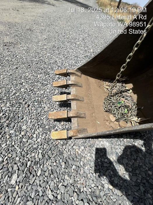 2025 TAKEUCHI 24" Bucket Takeuchi