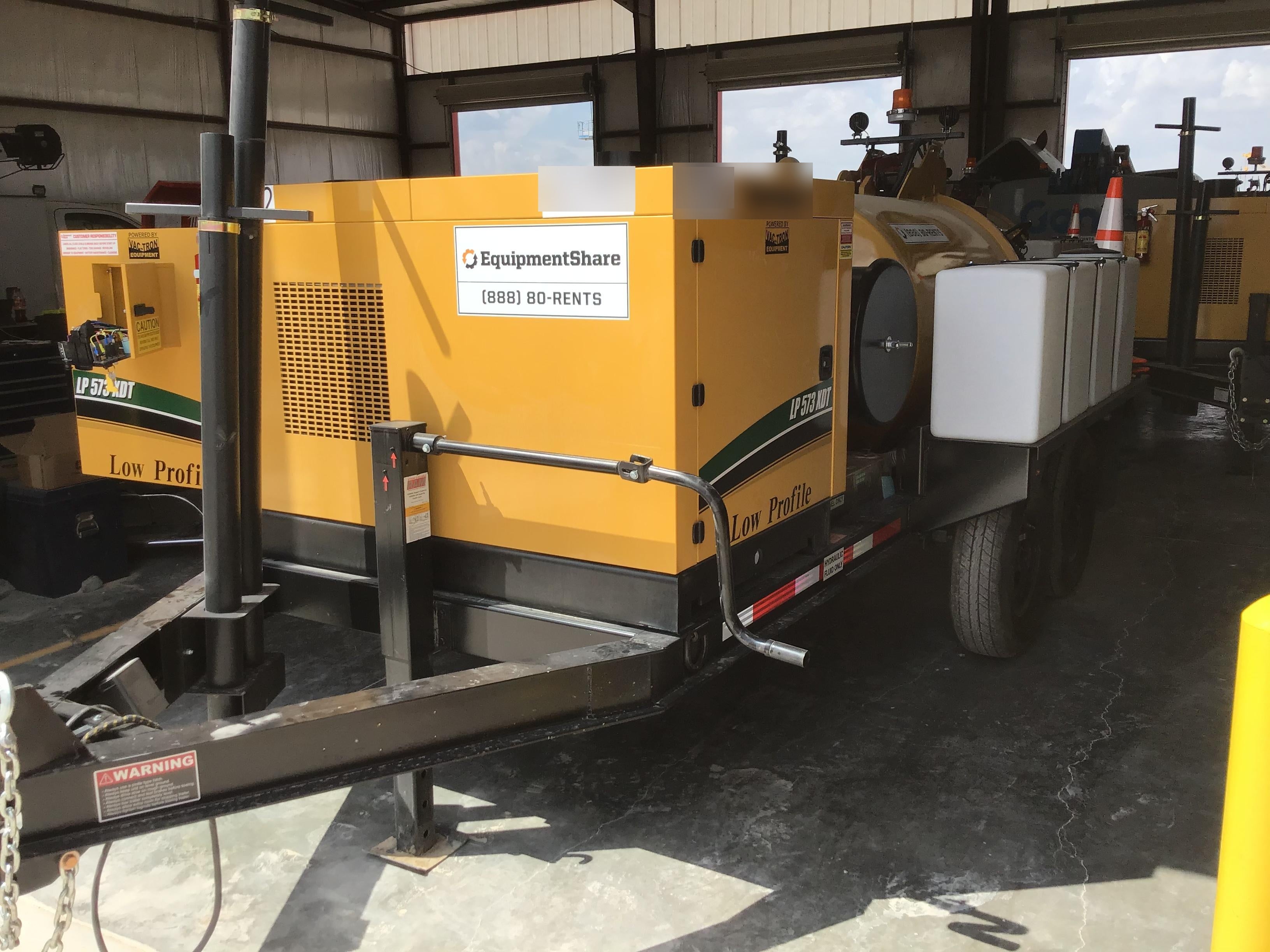 2019 Vac-Tron LP573XDT 24Hp Kohler Diesel, 500 Gal Debris Tank, 500 CFM Vacuum Pump, x2 100 Gal Water Tanks