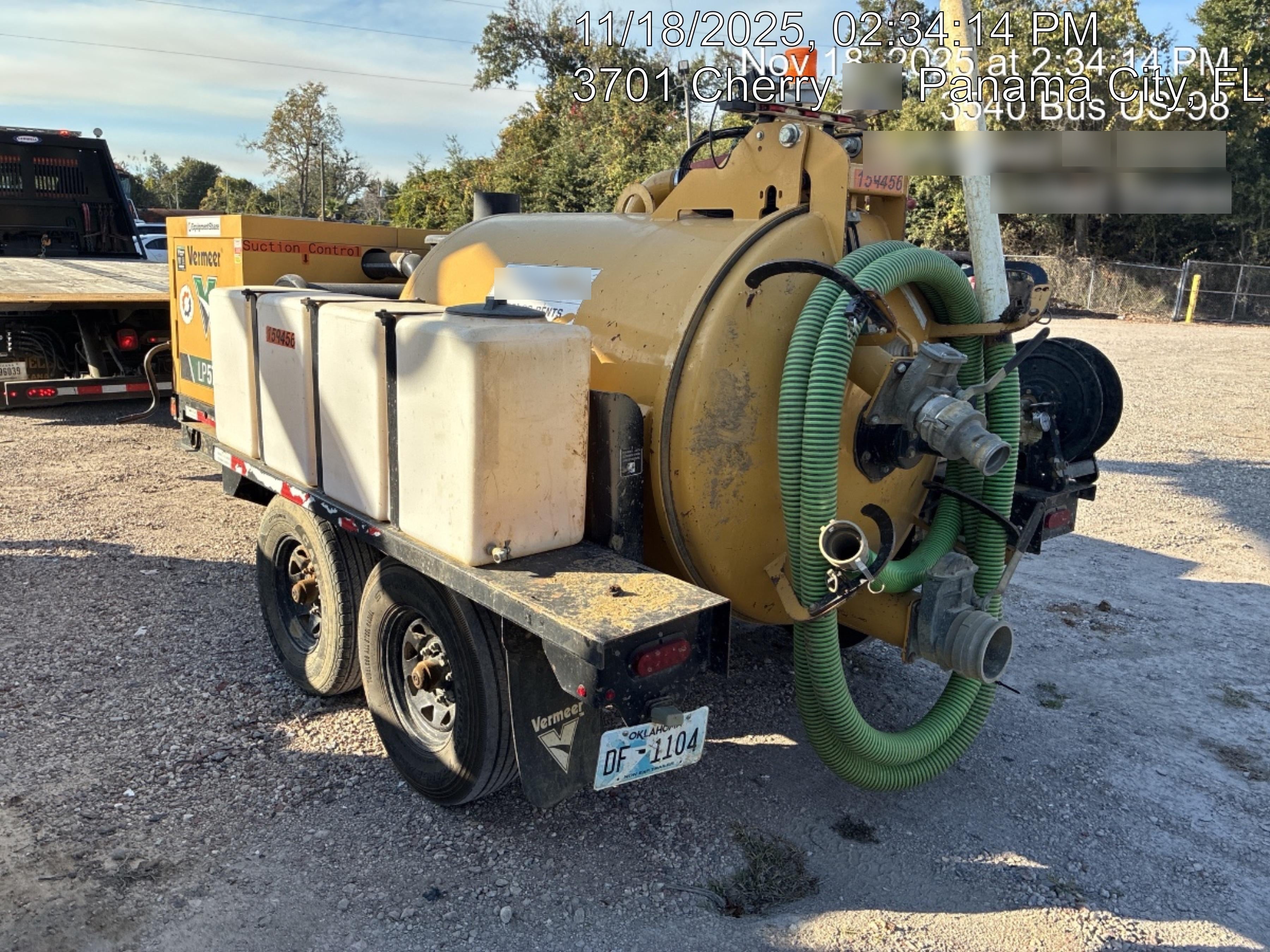 2021 VAC-TRON LP573XDT