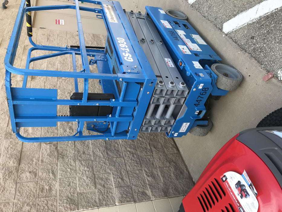 2019 Genie GS-1930 Fixed rails with chain Entry