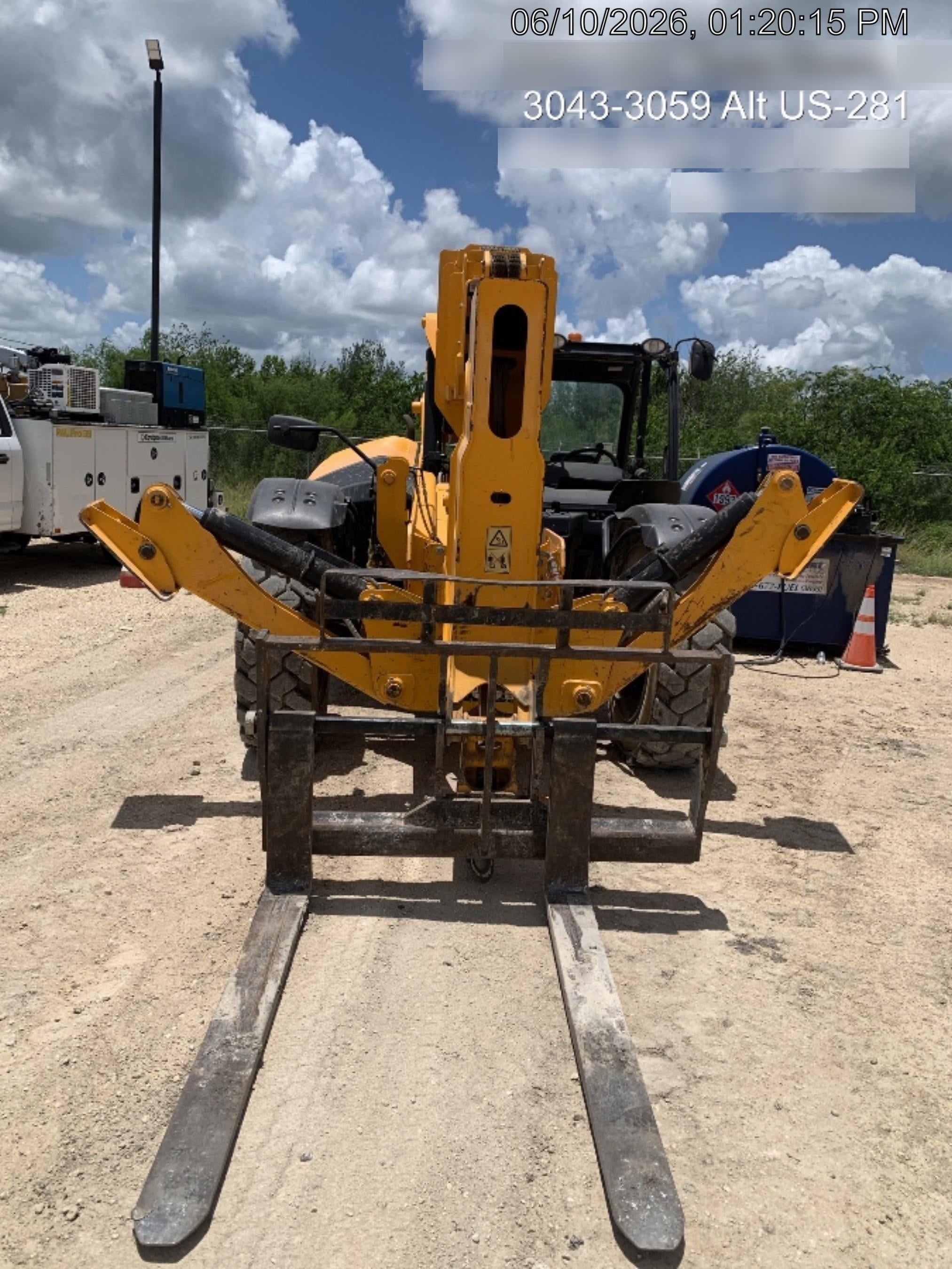 2023 JCB 510-56