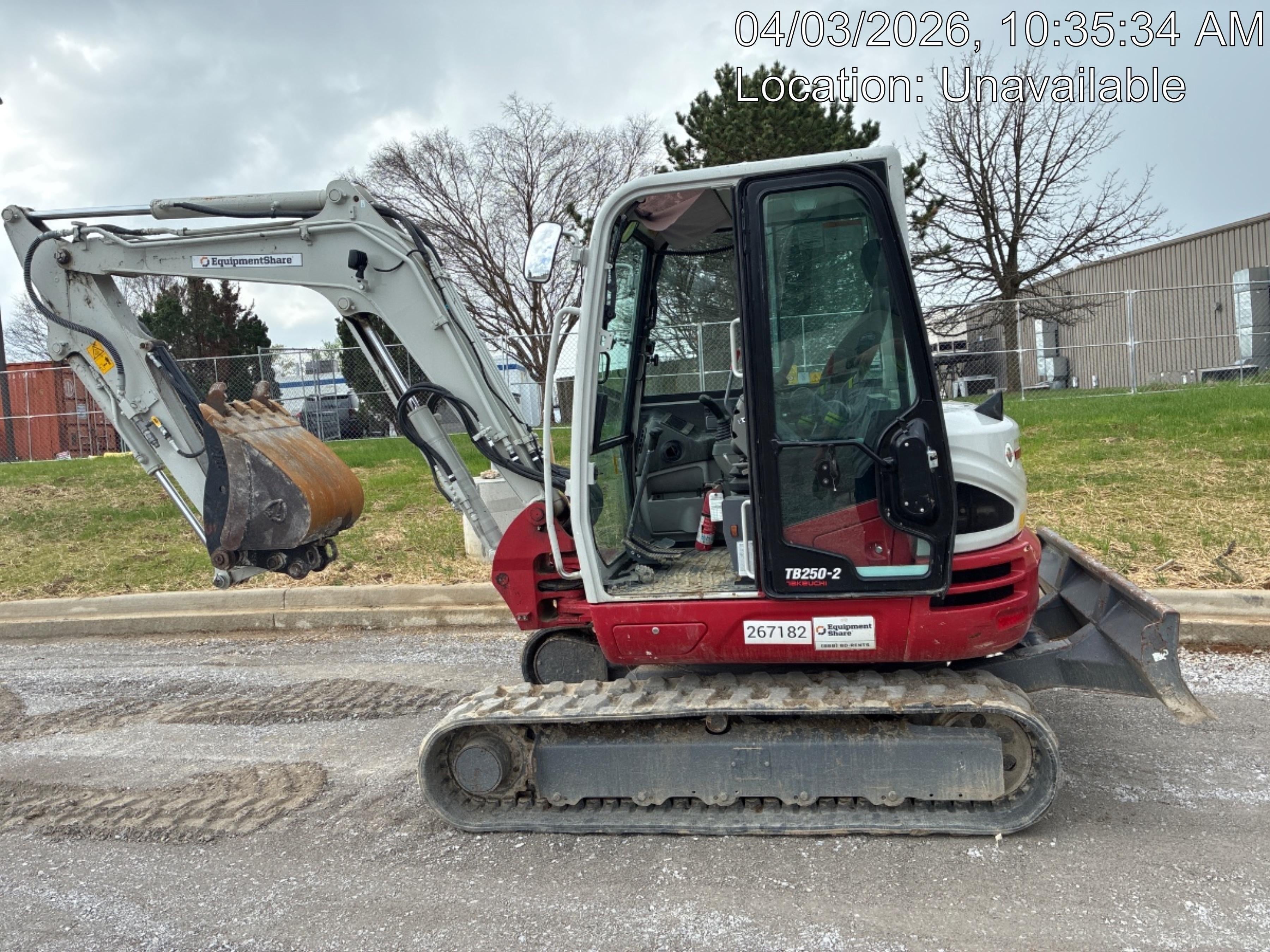 2022 TAKEUCHI TB250-2CR