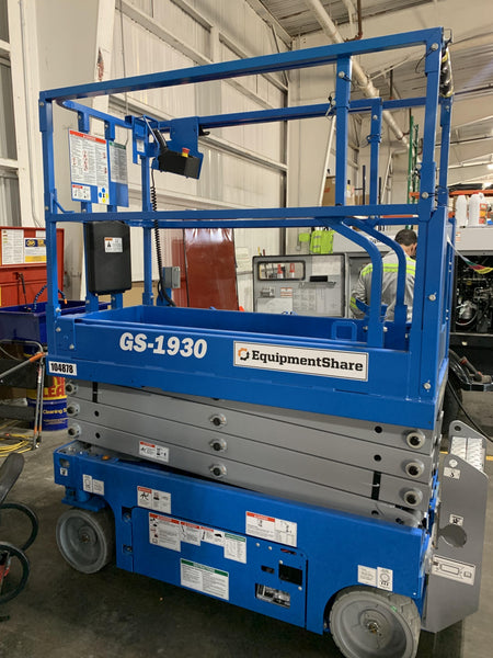 2020 Genie GS-1930 Solid Non Marking Tires, Beacon, Folding rails with half height swing gate, 800W Inverter