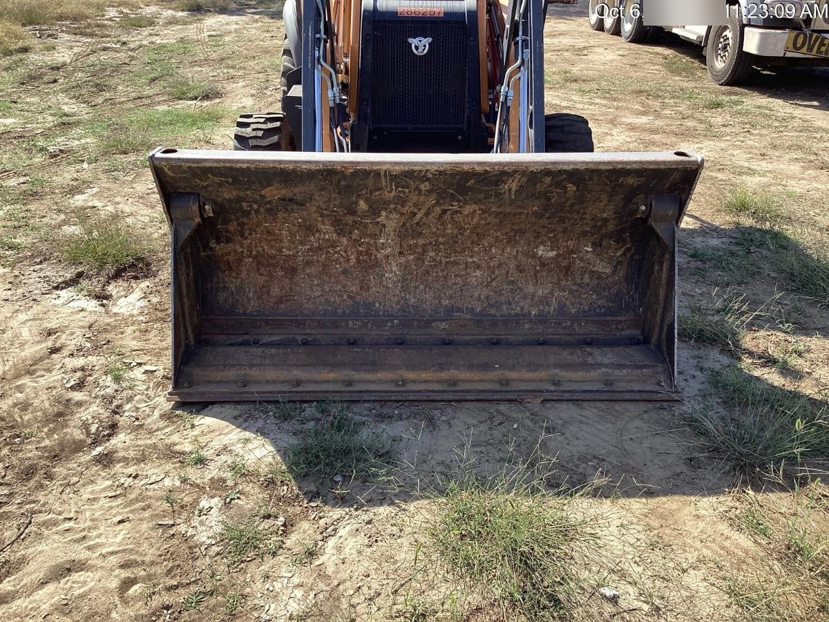 2023 CASE 570N EP