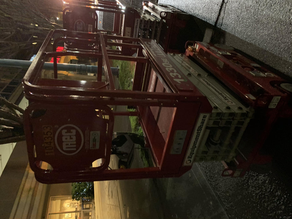 2020 MEC 1330SE Solid NM Tires, Steel Swing out Doors, LCS, Beacon, 900W Inverter