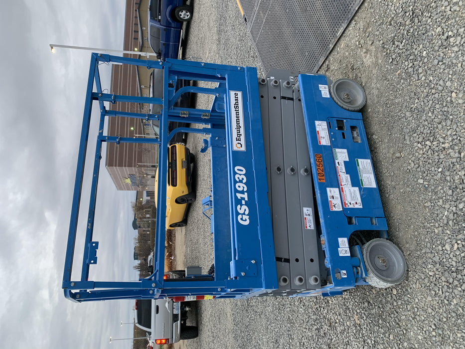 2020 Genie GS-1930 Solid Non Marking Tires, Beacon, Folding rails with half height swing gate, 800W Inverter