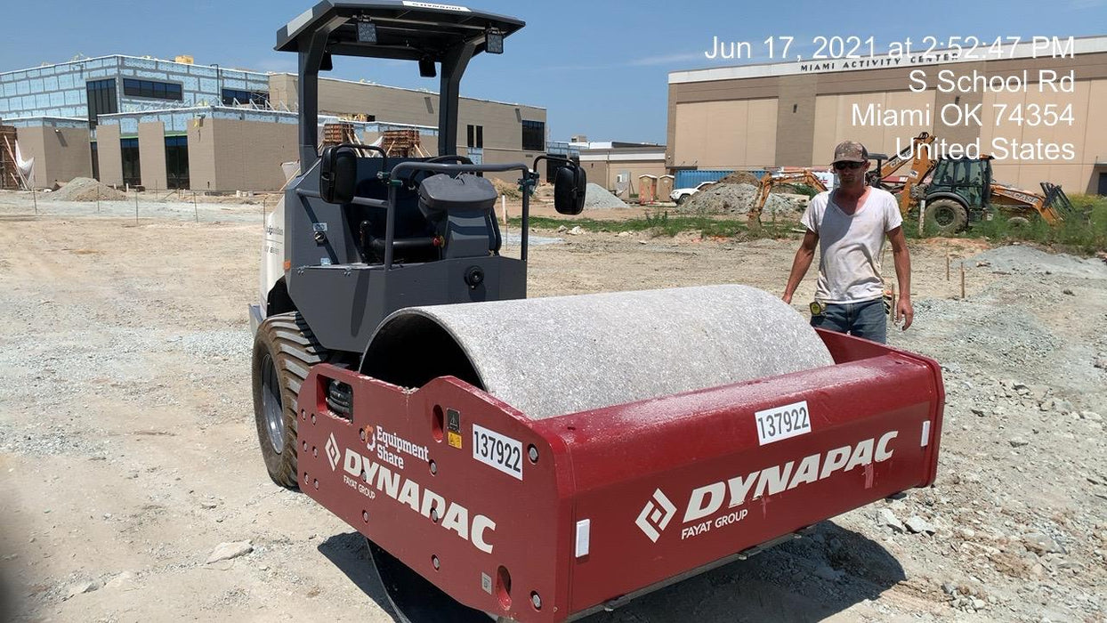 2021 DYNAPAC CA1400D