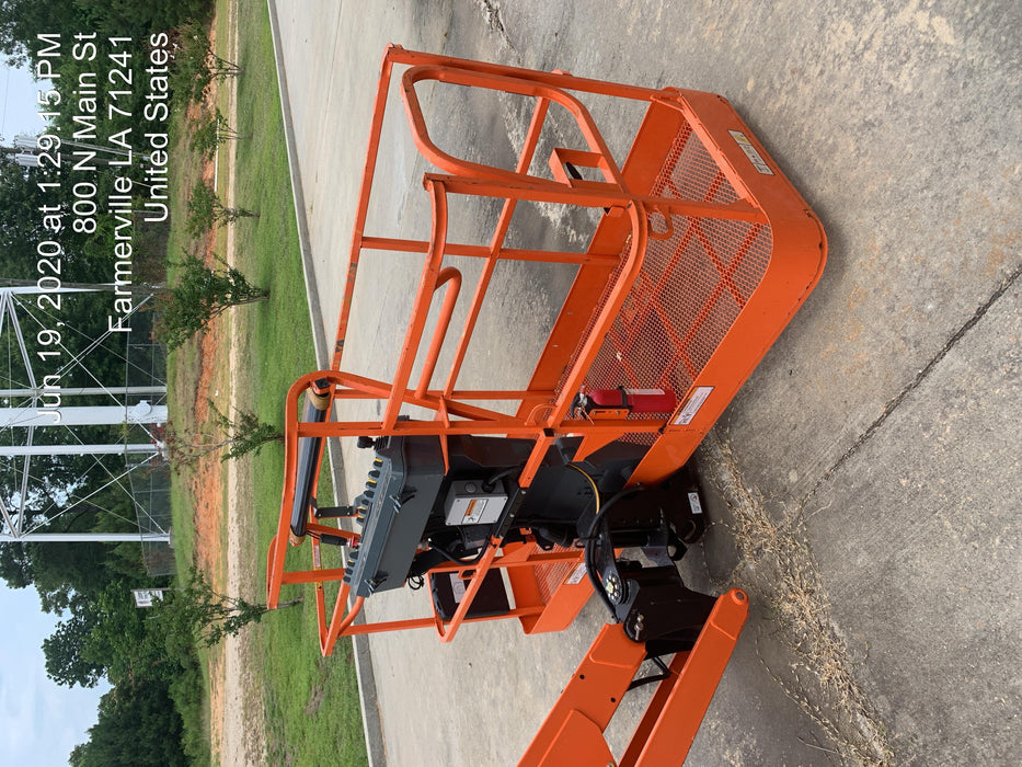 2019 JLG 460SJ
