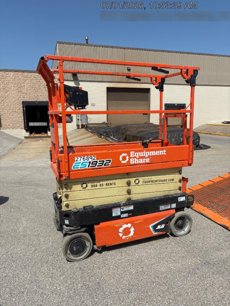 2022 JLG ES1932
