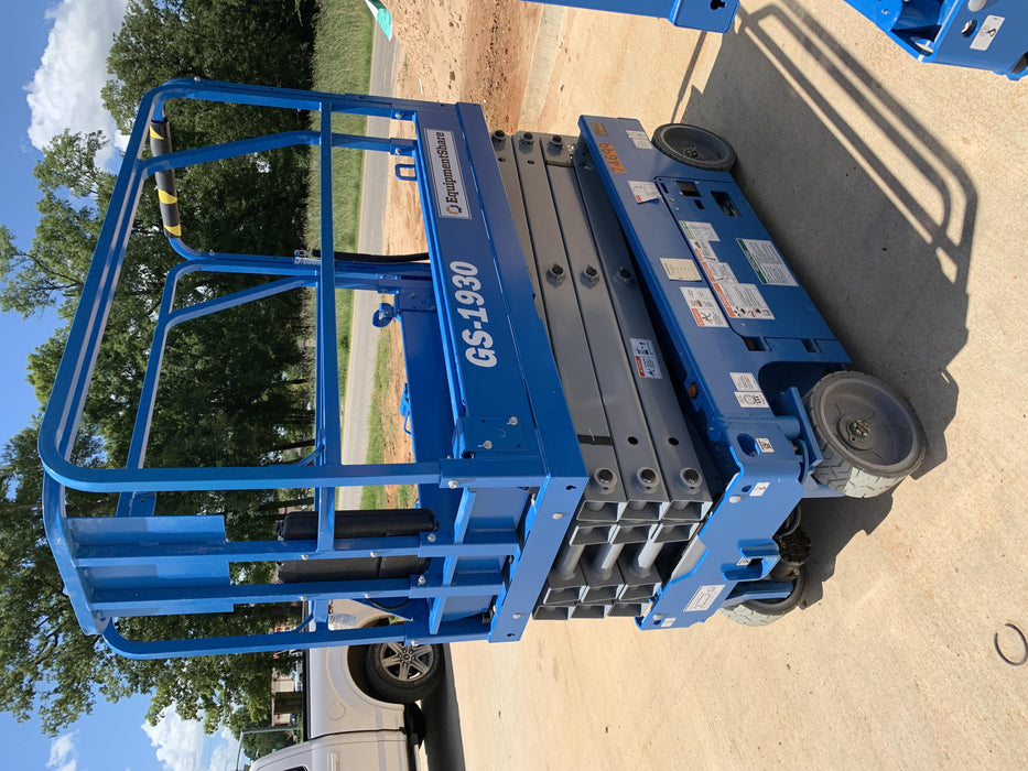 2020 Genie GS-1930 Fixed rails with chain entry gate - Pre A92.20