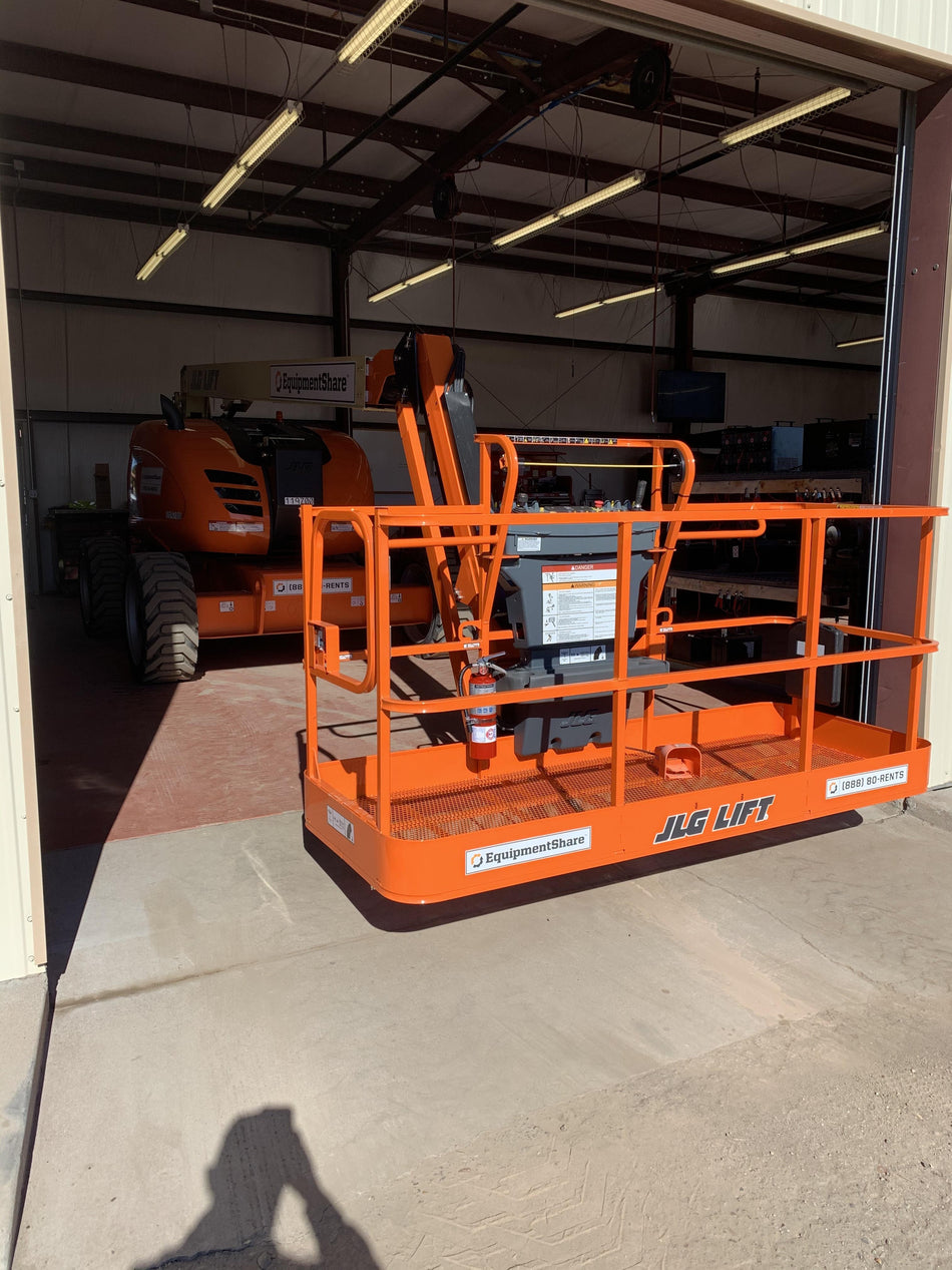 2021 JLG 600AJ