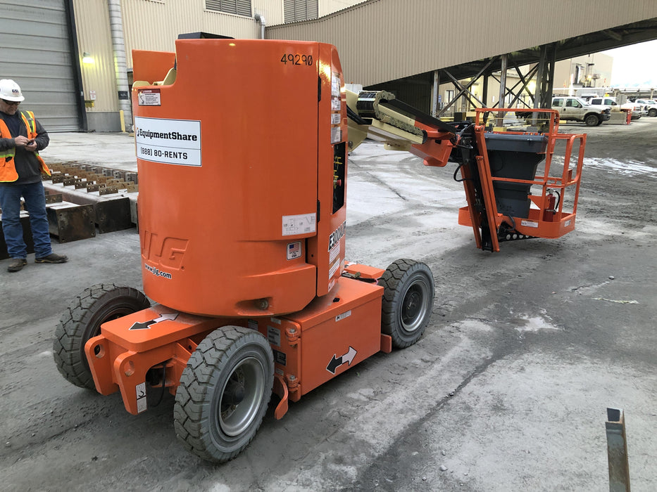 2019 JLG E300AJP