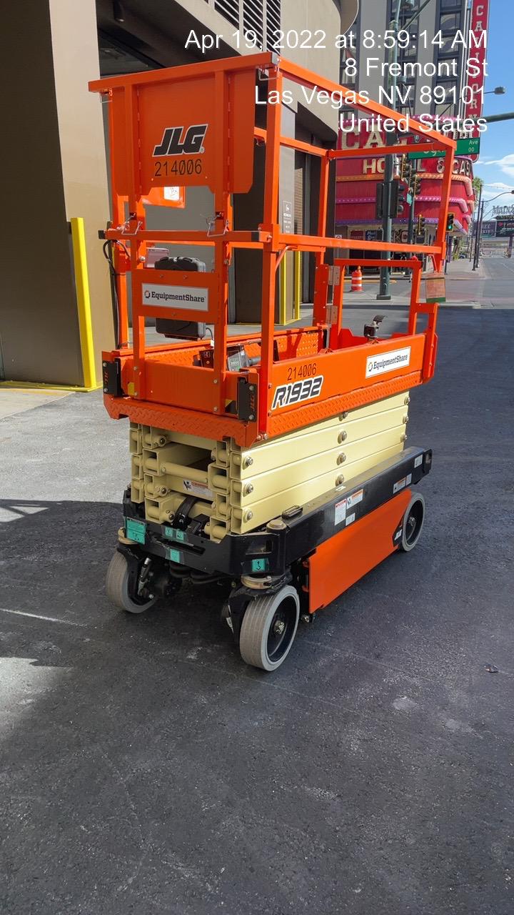 2022 JLG R1932