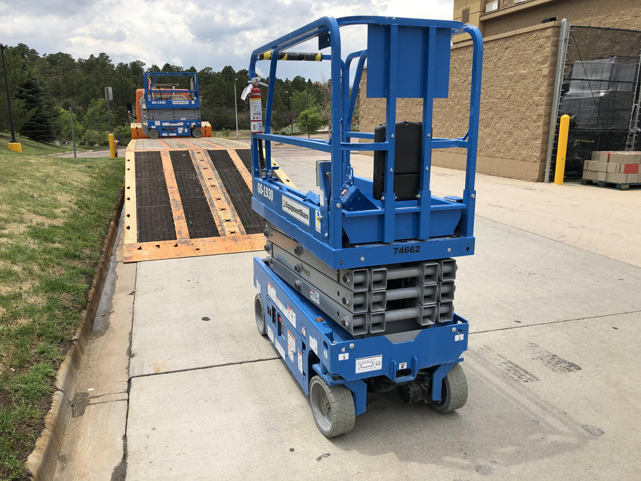 2020 Genie GS-1930 Fixed rails with chain entry gate - Pre A92.20