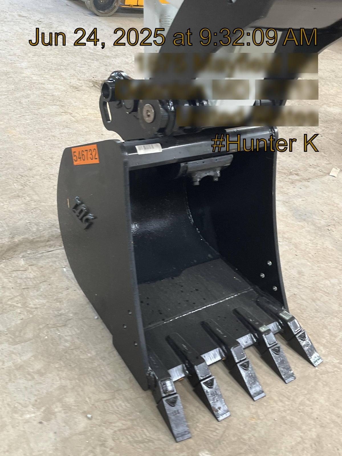 2025 TAKEUCHI 24" Bucket Takeuchi