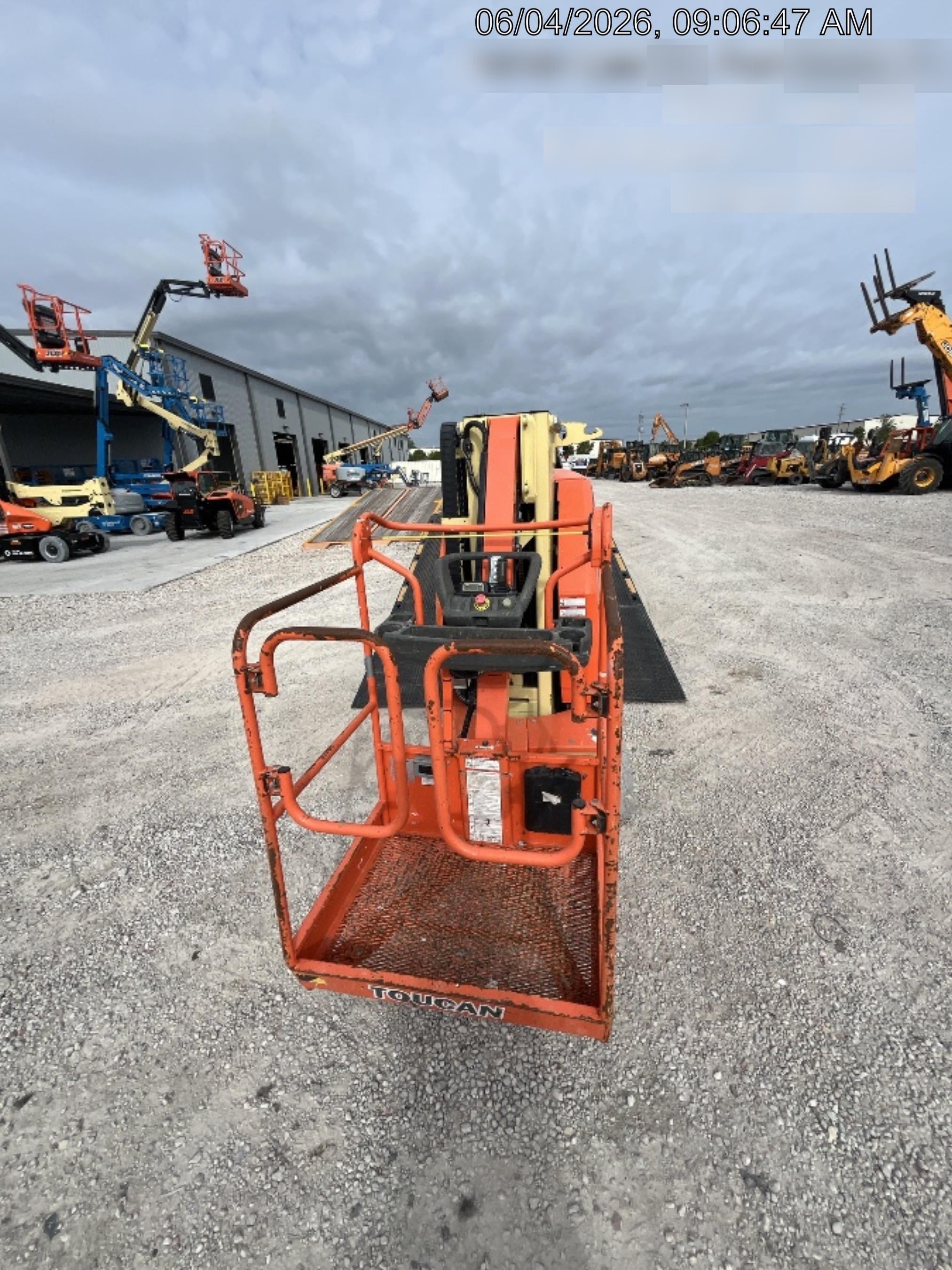 2022 JLG 26E