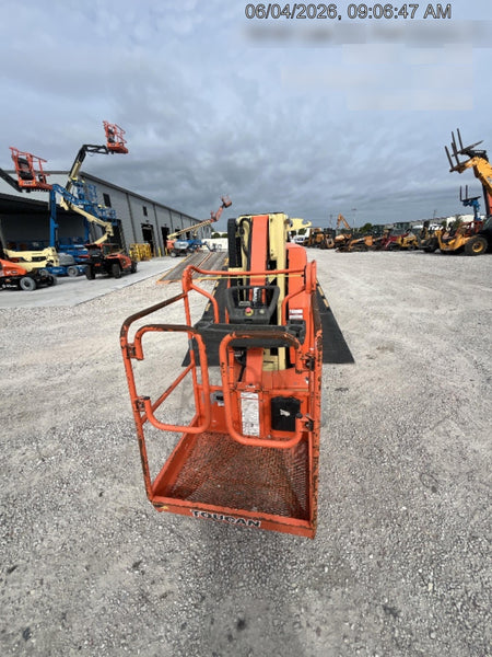 2022 JLG 26E