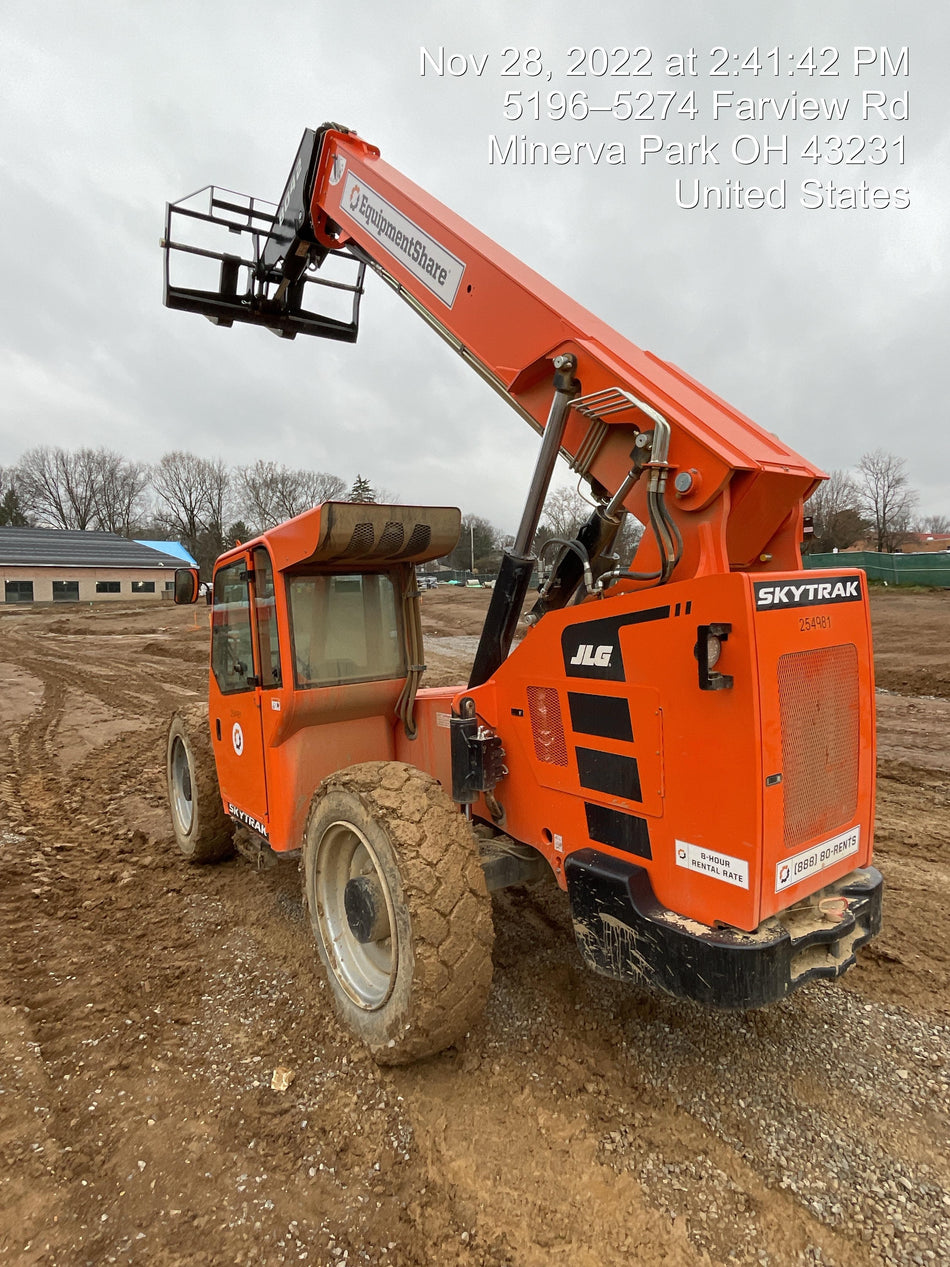 2022 SKYTRAK 8042