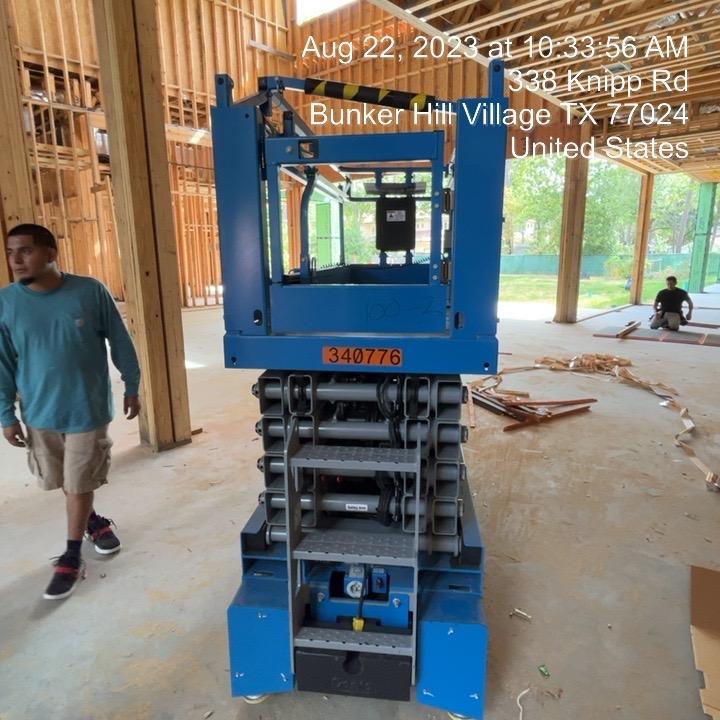 2023 GENIE GS-3232