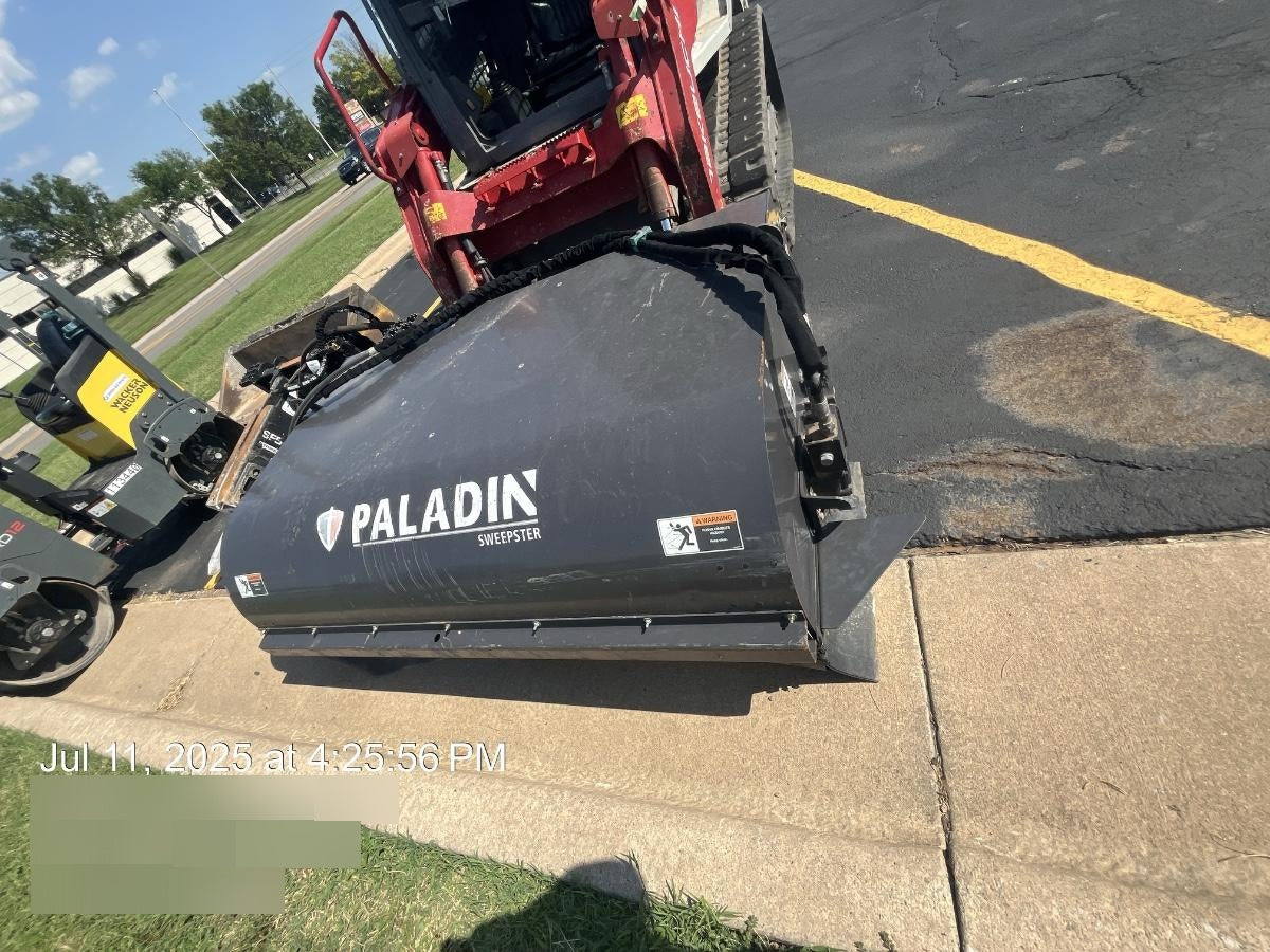 2020 PALADIN Sweepster SB72