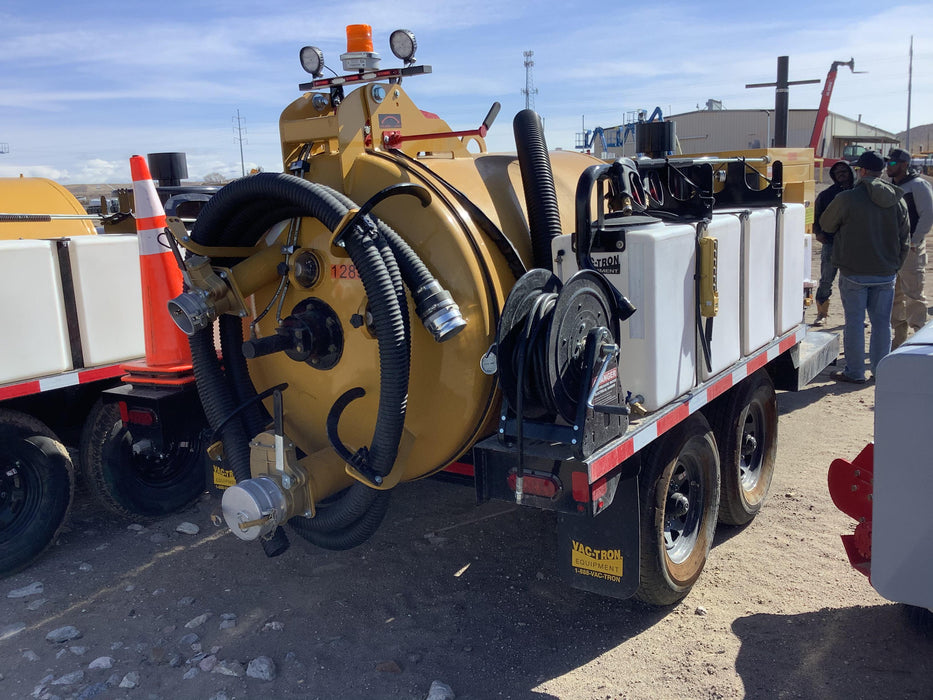 2020 Vac-Tron LP573XDT Tier 4 Kohler Diesel Engine, 500 Gallon Debris Tank w/ Hydraulic Tilt, two (2) 100 Gallon Water Tanks, Low Profile Torsion Axles (12,000 GVWR), Manual Jack Trailer