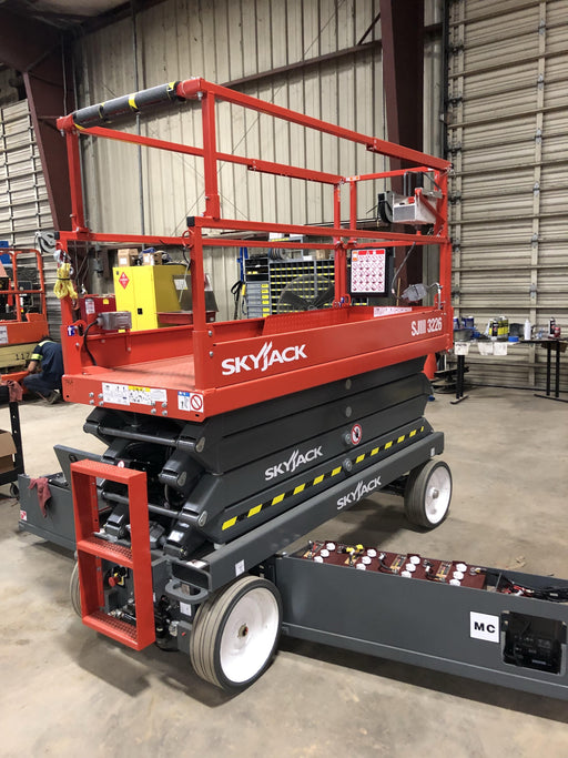 2018 Skyjack SJIII-3226 Skyjack SJIII3226 Scissor Lift w/Trojan Batteries