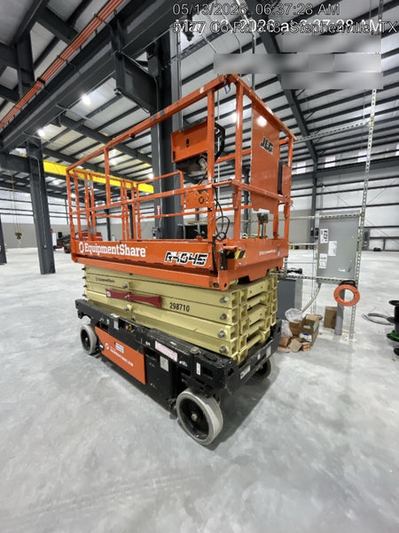 2023 JLG R4045