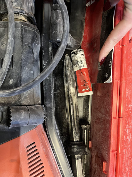 2023 HILTI TE 1000-AVR