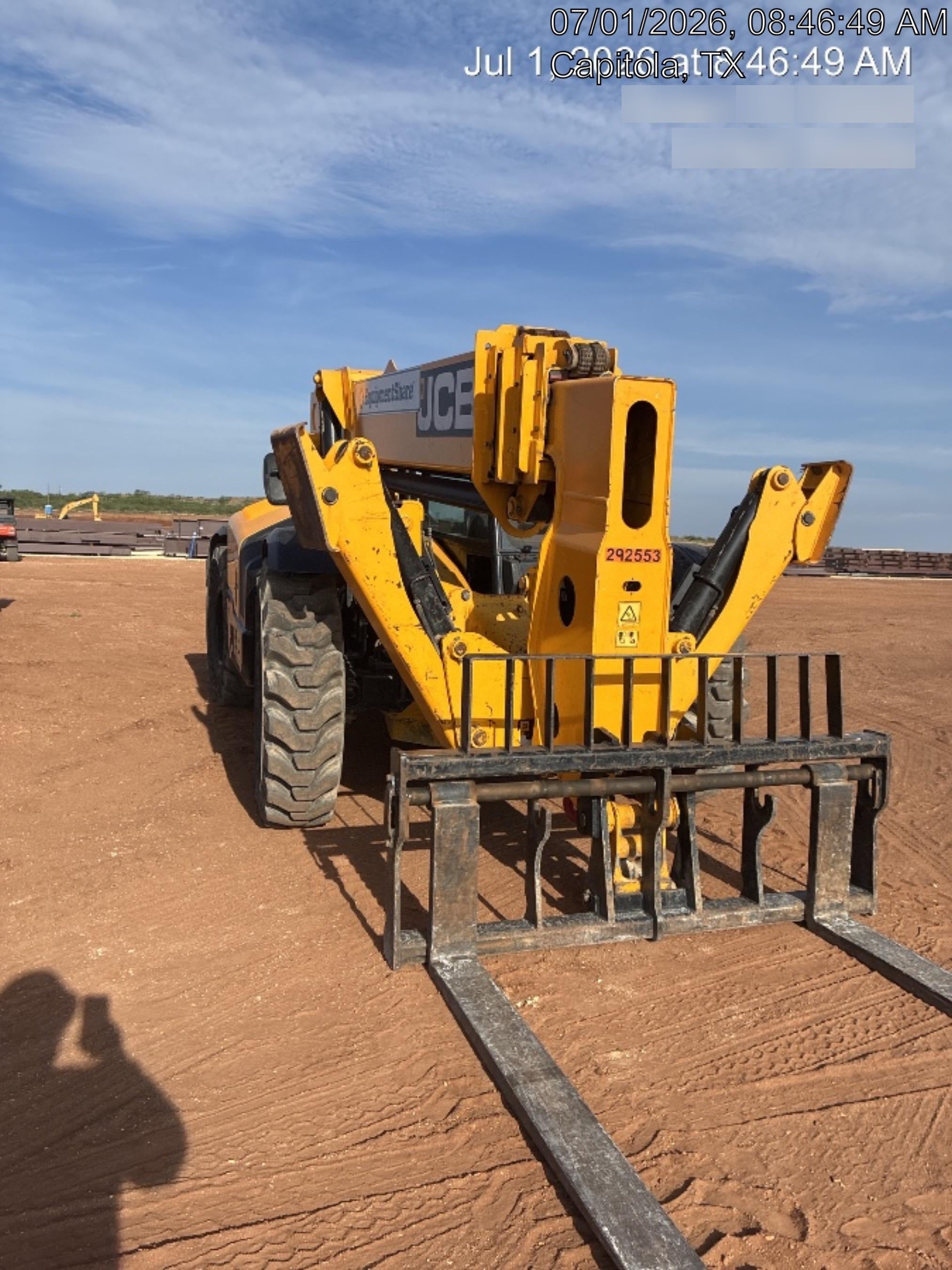 2023 JCB 510-56
