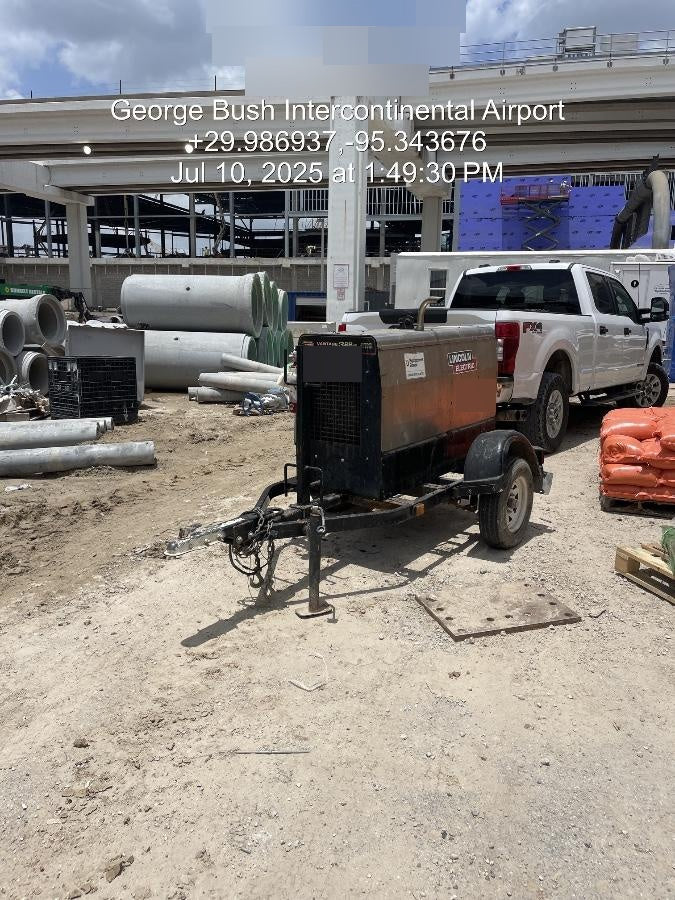 2019 Lincoln Electric Vantage 322 Lincoln Vantage 322 Welder w/Trailer, Light Kit, Cable Rack