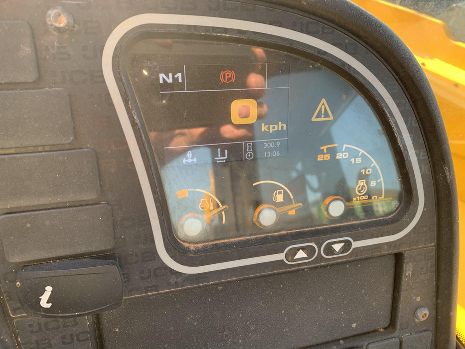 2020 JCB 510-56 Canopy, 74 HP, Solid Tires, STD Worklight, Beacon, Aux Hydraulics, Lifting Eye, Back up Alarm w/66" Carriage/60" Forks