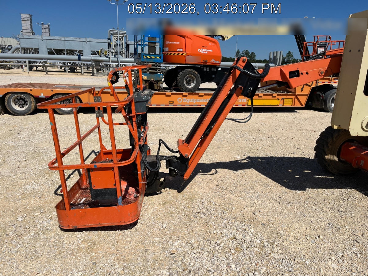 2019 JLG 450AJ