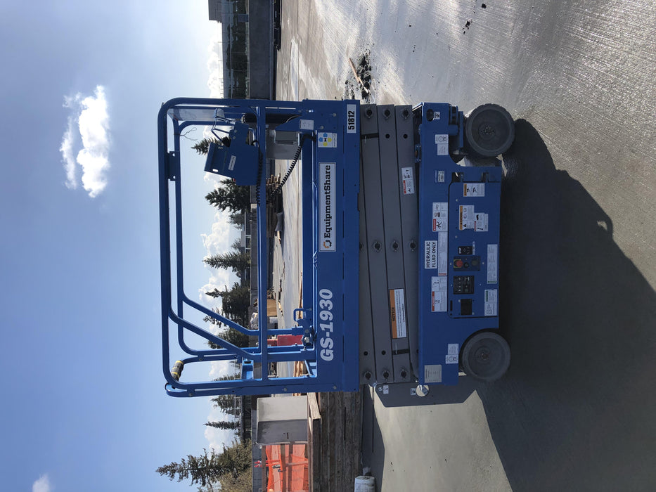 2019 Genie GS-1930 Half Height Swing Gate, 800W Inverter