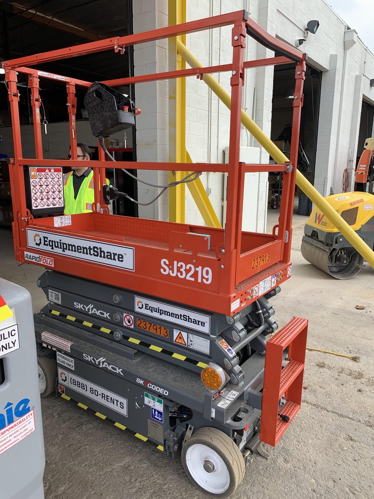 2022 SKYJACK SJ3219