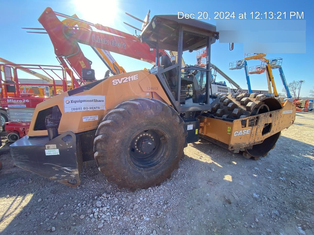 2021 CASE SV211E