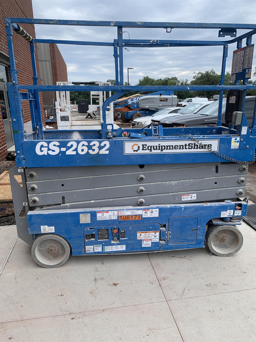 2020 Genie GS-2632 Solid NM Tires, Folding Rails with Half-Height Swing Gate, Beacon