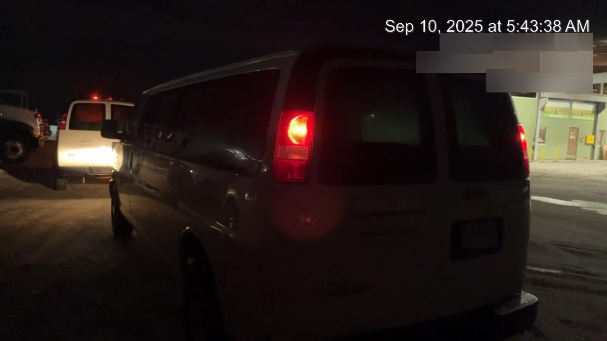 2023 CHEVROLET Express Van - Rental