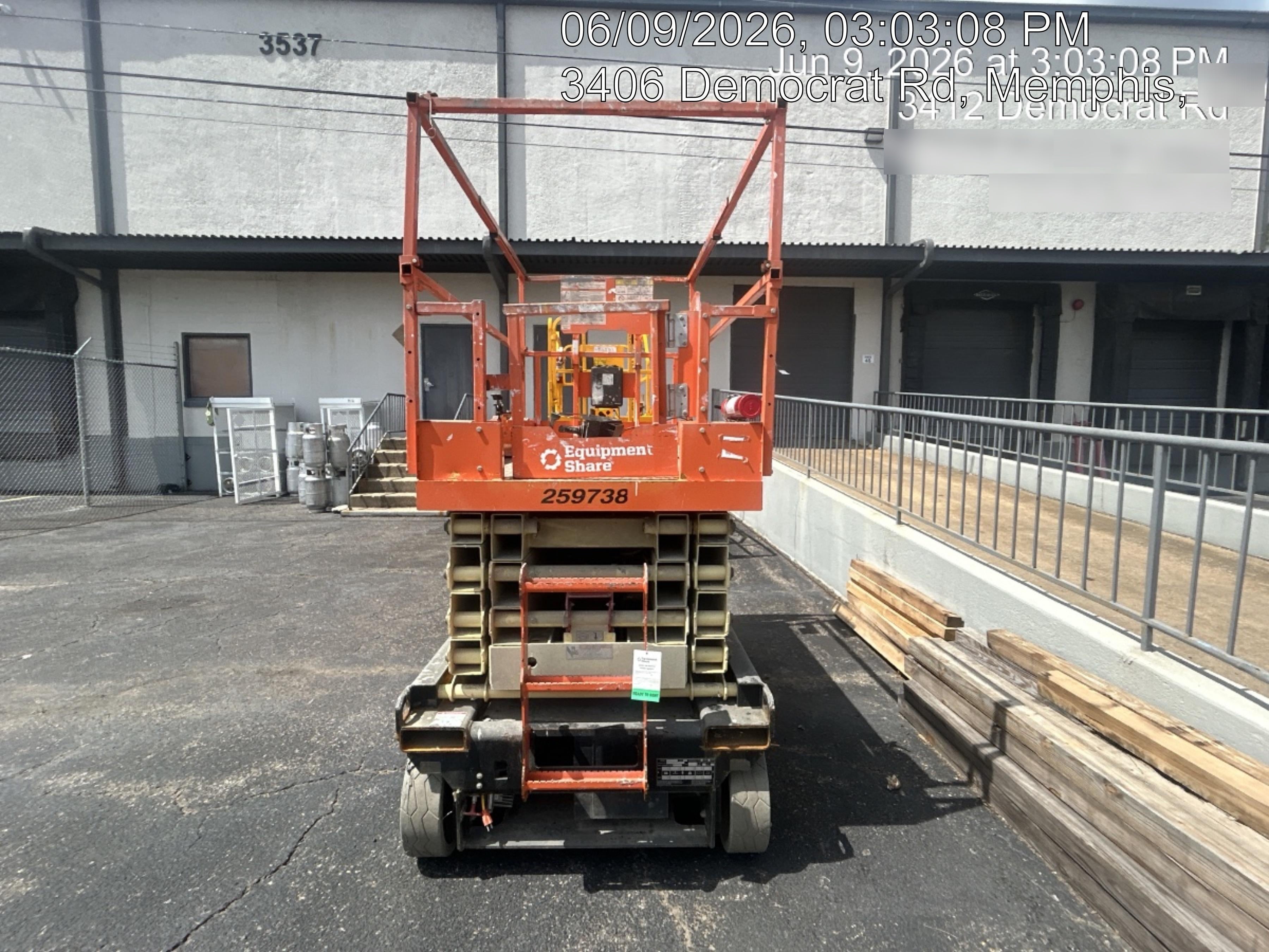 2022 JLG ES3246