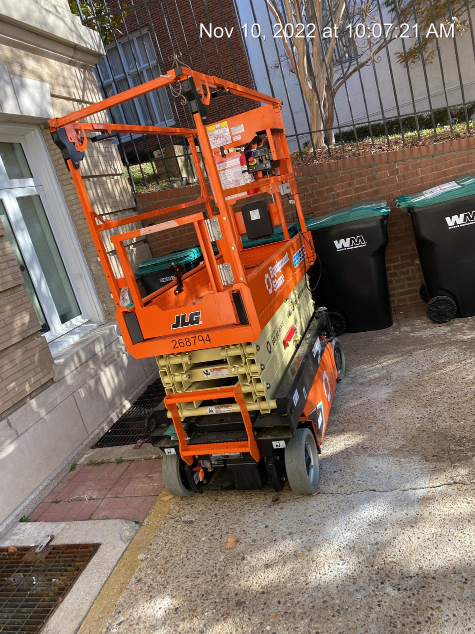 2022 JLG ES1932