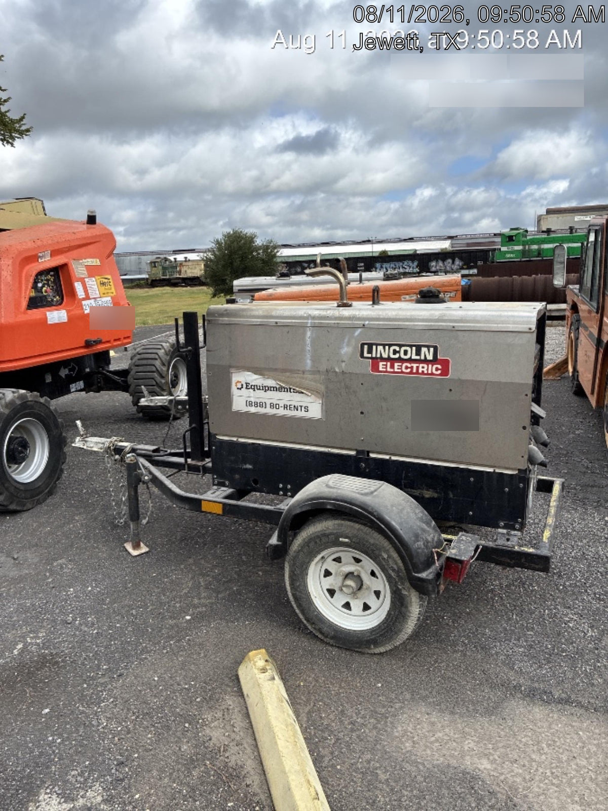 Lincoln Electric Vantage 322 Lincoln Vantage 322 Welder w/Trailer
