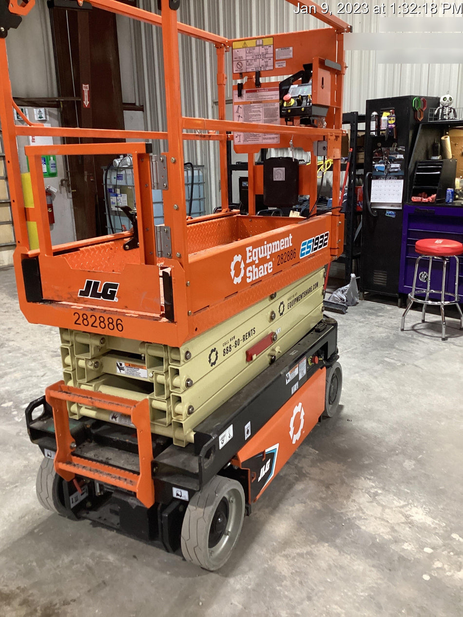 2022 JLG ES1932