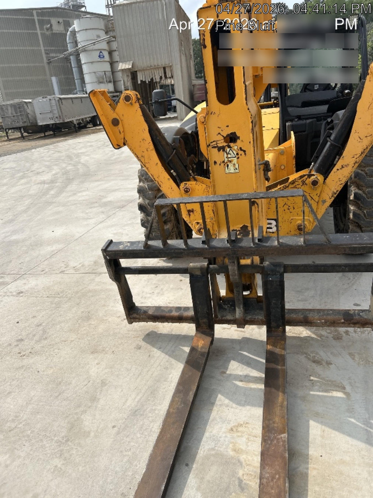 2019 JCB 510-56 Canopy, 74 HP, Solid Tires, STD Worklight, Beacon, Aux Hydraulics, Lifting Eye, Back up Alarm w/66" Carriage/60" Forks