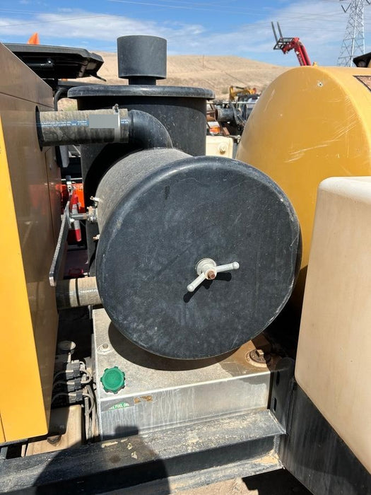 2021 Vac-Tron LP573XDT T4 Koehler Diesel Engine, 500 Gallon Debris Tank, x2 100 Gallon Water Tanks